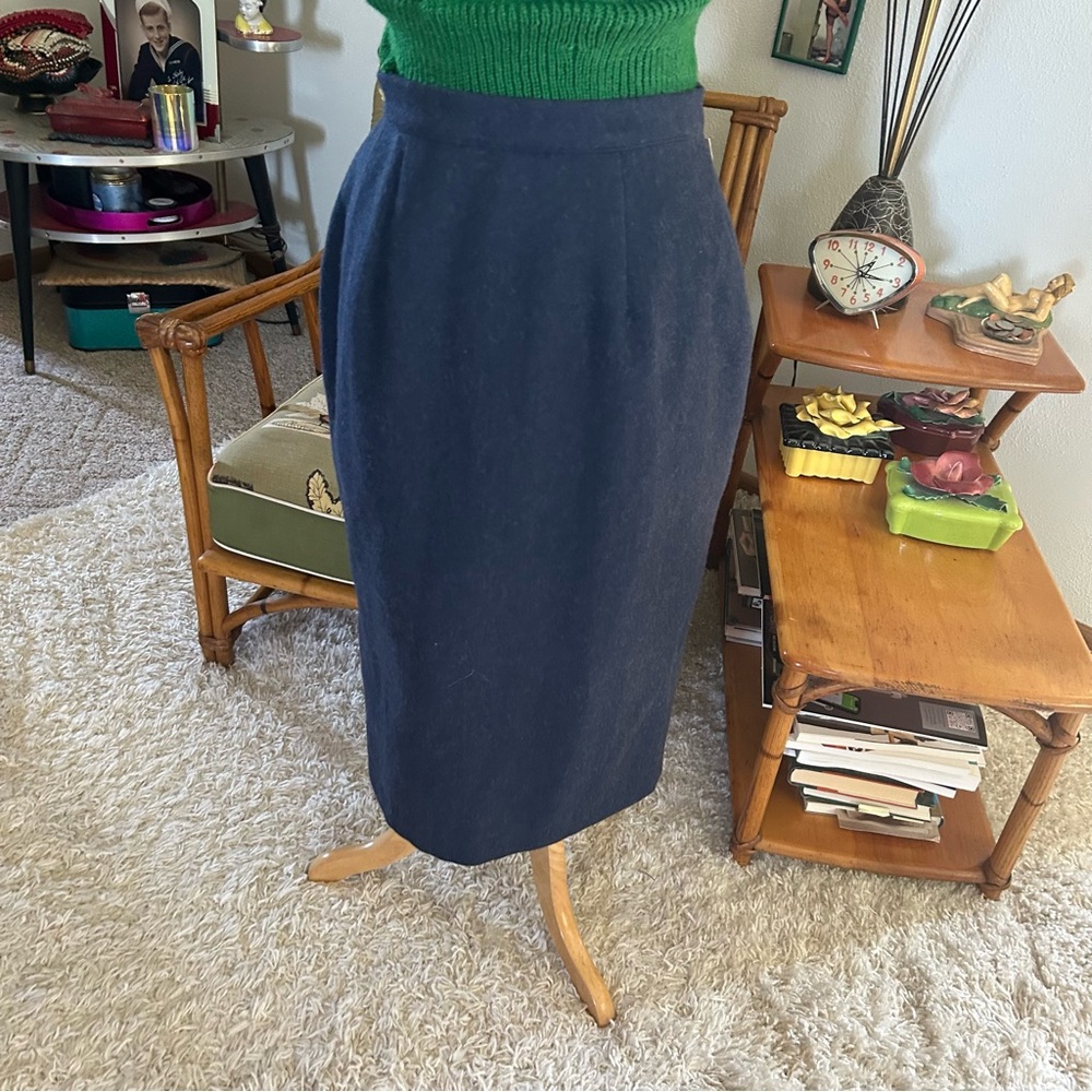 SOLD Retro Skirt 1950s Style Pencil Navy Blue Wool Vivien Of Holloway UK 16 M 50 - Picture 3 of 6